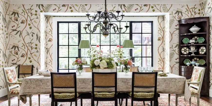 Decorate Your Dining Space with the Perfect Furniture Pairing: Buffet Mirrors and a Dining Table Set