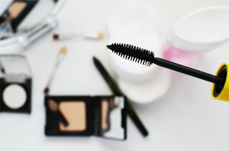 The Best Mascara for older women: Enhancing Beauty top mascara