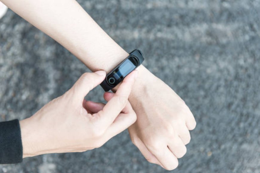 Exploring the Accuracy of Health Monitoring Smartwatches