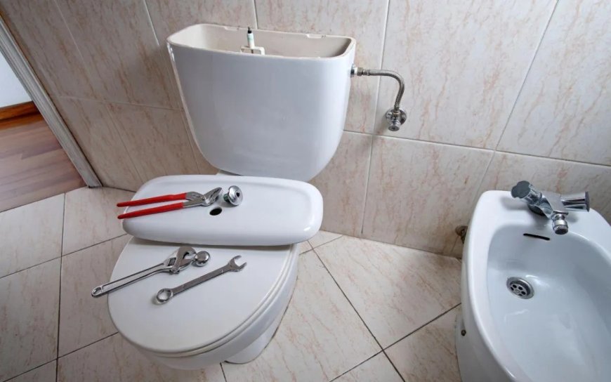 Choosing the Right Toilet for Your Home: A Buyer's Guide in Lancaster, CA