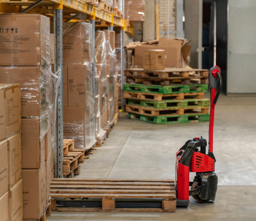 The Unsung Hero of Warehouses: Exploring the Humble Hand Pallet Truck