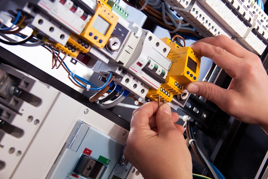 Why Choose Thompson Electrical for Electrical Contractors Near Windsor