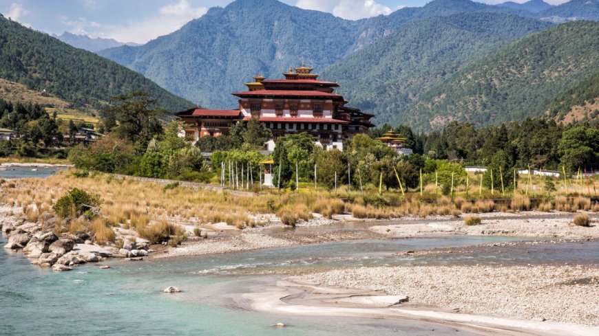 BHUTAN PACKAGE TOUR FROM MUMBAI