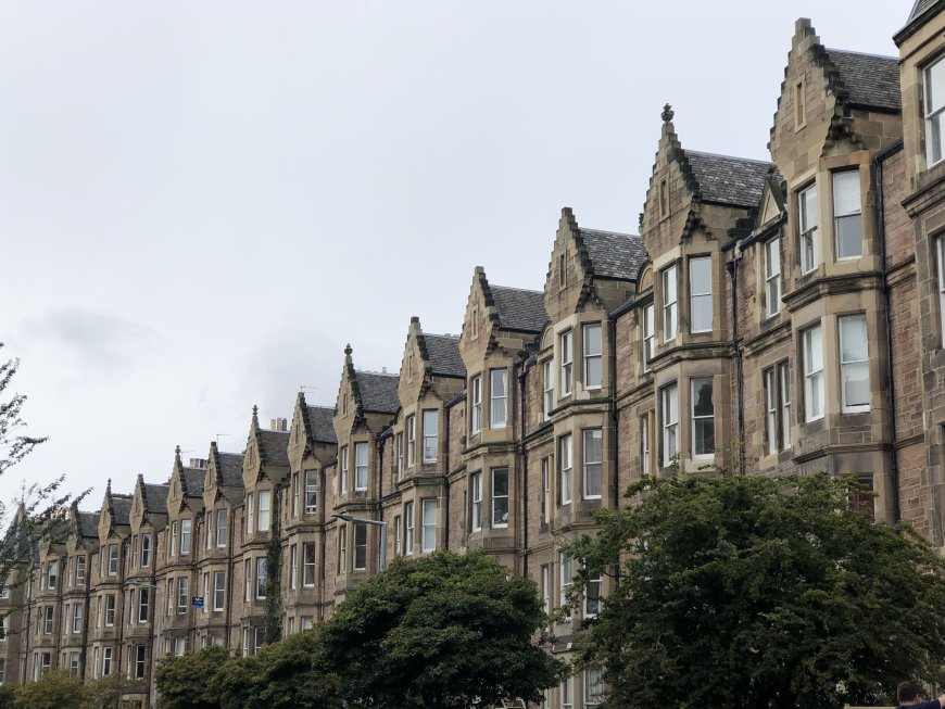 The Convenience of a Central Short Term Let in Edinburgh