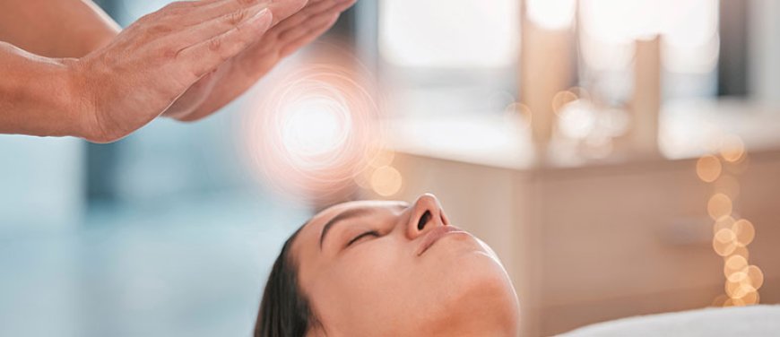 How Reiki Massage Therapy Can Ease Insomnia Rooted In Stress