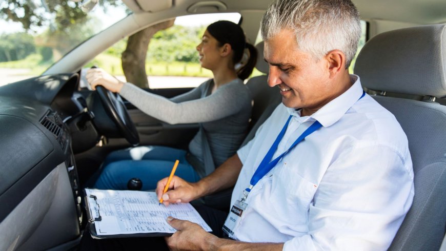 Navigating Toronto's Roads: The Benefits of Choosing an MTO Approved Driving School