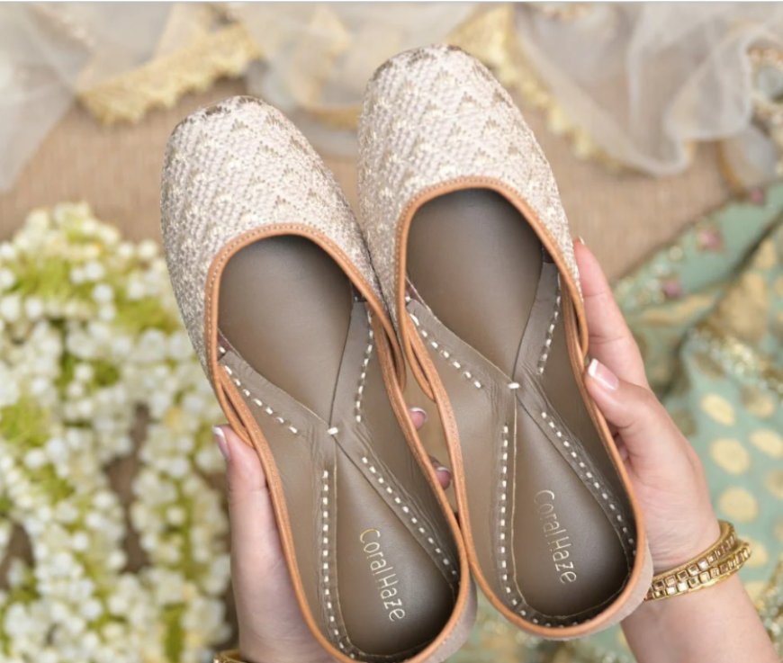 Top 6 Coral Haze Punjabi Juttis For Your Baisakhi 2024 Outfit