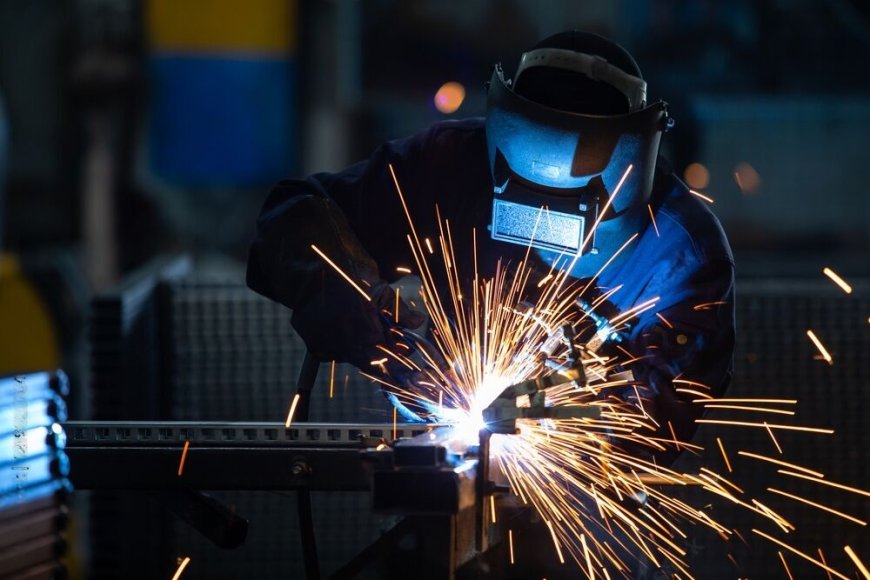 Metal Fabrication London - Mega-Steel Engineering