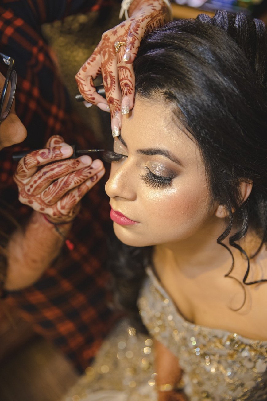 Become a Makeup Pro in Chandigarh: Top Courses to Boost Your Skills