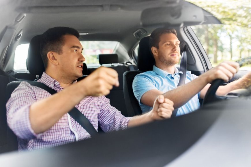 Steering You Right: Why Choosing an MTO Approved Driving School in Toronto Matters