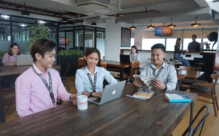 Community Building in Ortigas Coworking Spaces: A Catalyst for Professional Networks