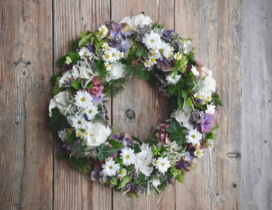 Wreath Delivery for Businesses: Enhance Your Office Decor