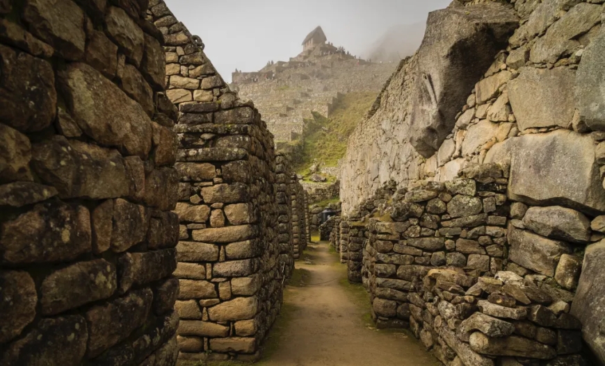 Unraveling the Mysteries of Machu Picchu on a Day Trip