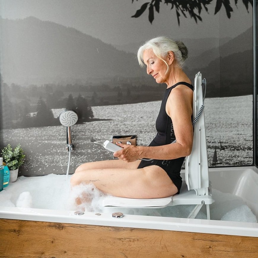 The Ultimate Guide to Bath Lift Chairs for the Elderly 