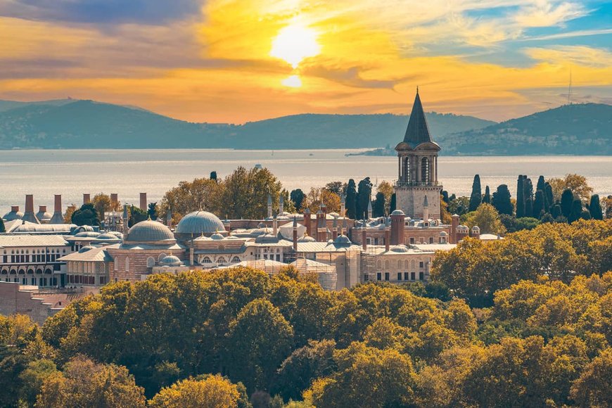 Unveiling History's Grandeur: Exploring the Majesty of Topkapi Palace