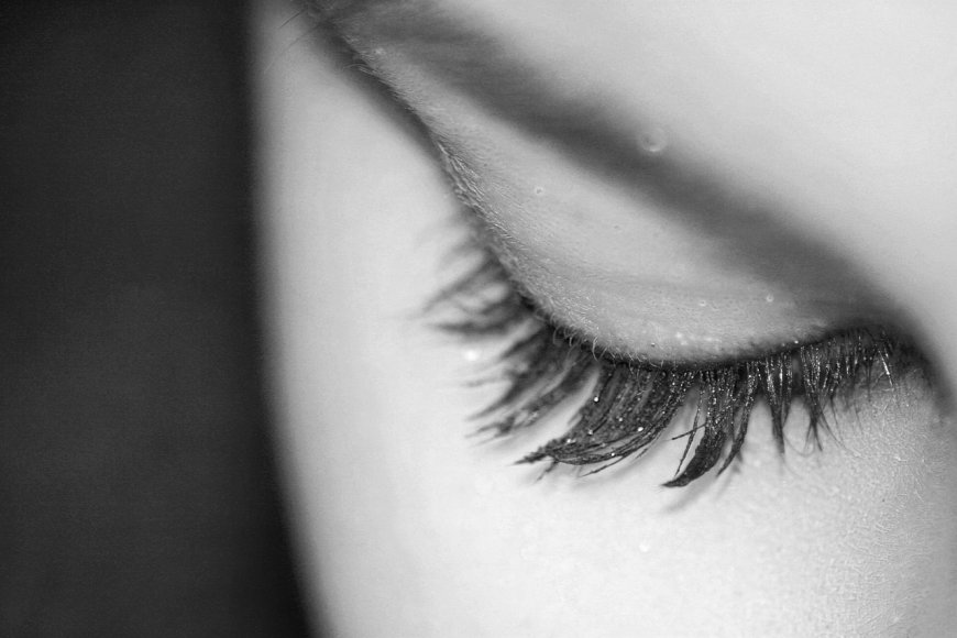 How to Get Longer and Fuller Eyelashes Fast?