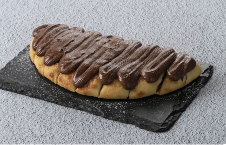 Craving Comfort? Dive into Domino's Delicious Choco Bread! 