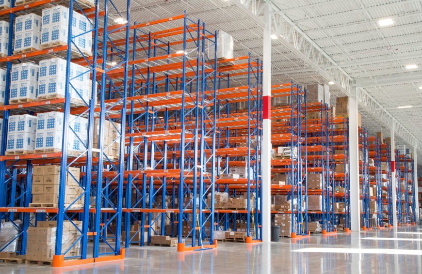 Maximize Space with Selective Pallet Racks